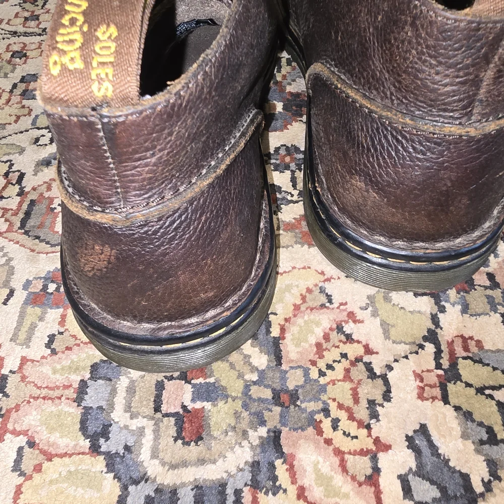 Dr. Martens Sussux Bear Tracks Slip Resistant Chukka. Mens 12